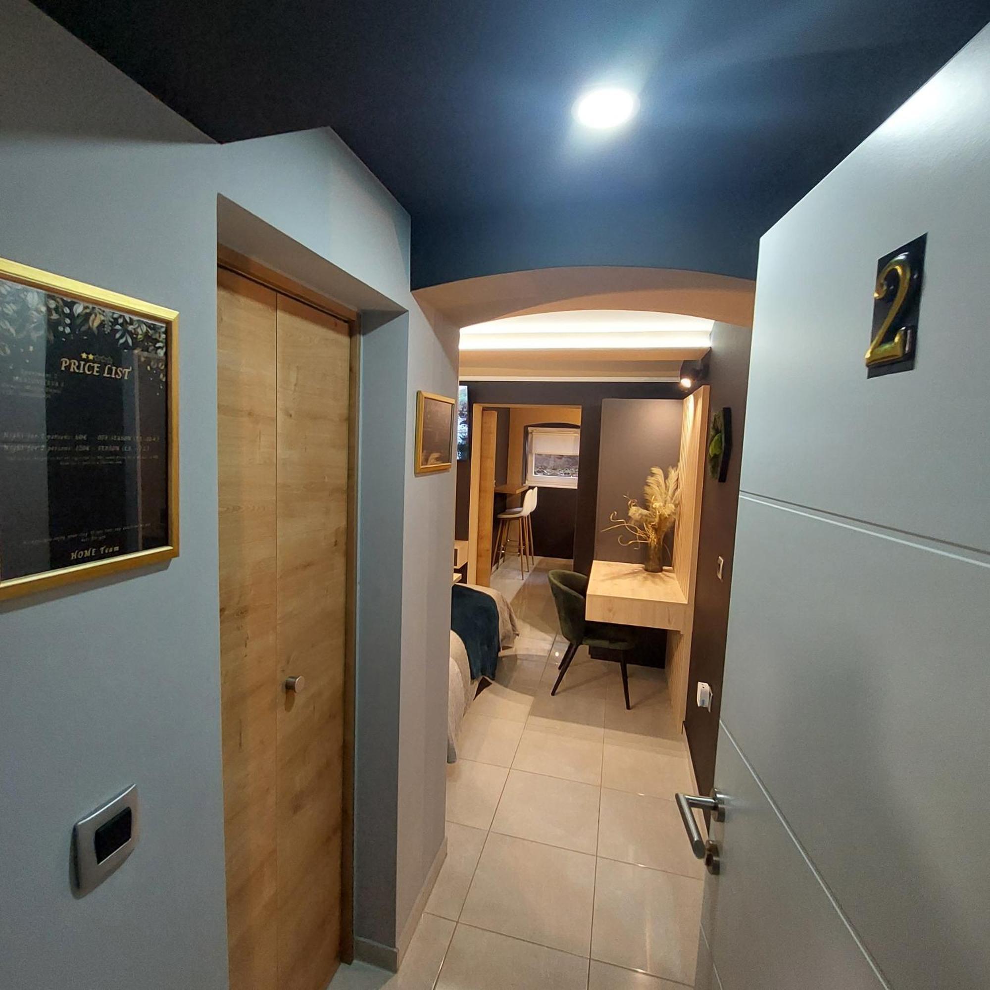 In Black, Designer Decorated Apartment *